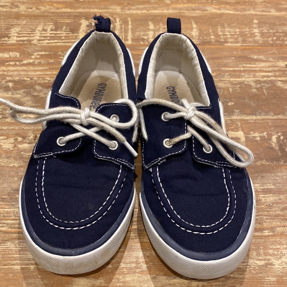Blue carters shoes boys size 2 - Picture 2 of 5
